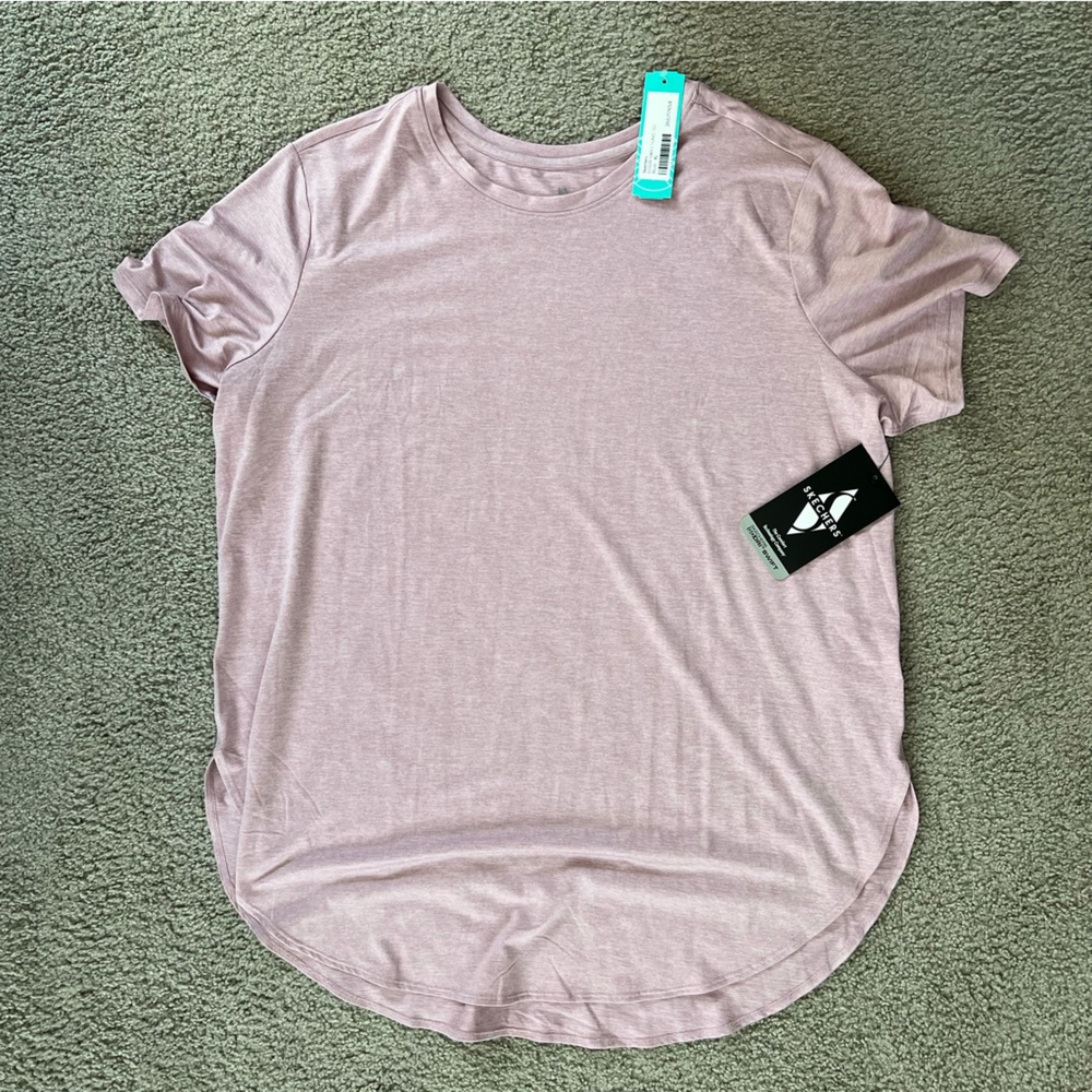 Skechers Women's Short Sleeve Tee - Light Purple
NWOT removed tag & never worn.